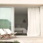 Willa Luxury Family Front - Sunday House *