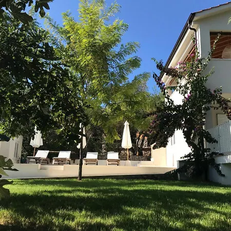 Luxury Family Front - Sunday House * Slatine