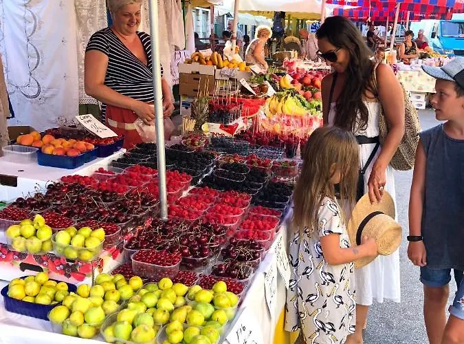 Luxury Family Front - Sunday House Villa Slatine