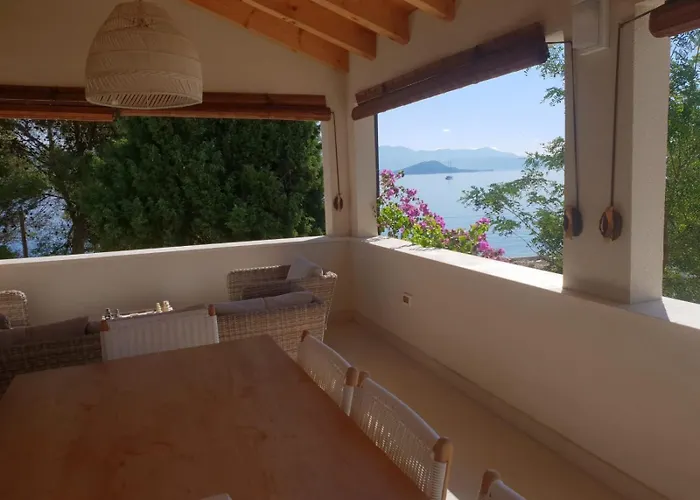 Luxury Family Front - Sunday House Slatine