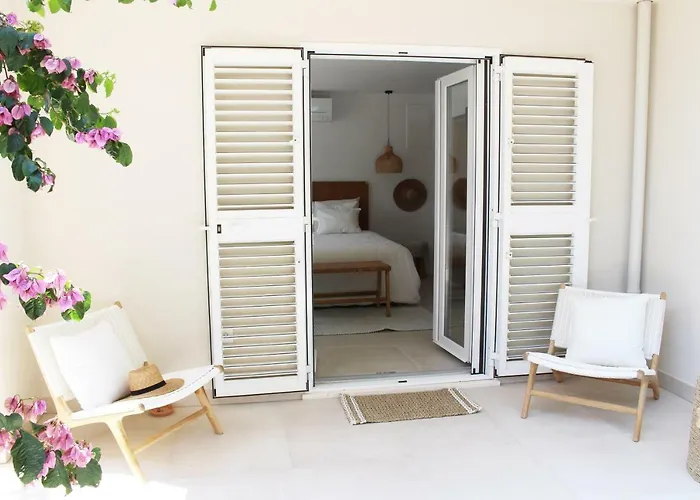 Luxury Family Front - Sunday House