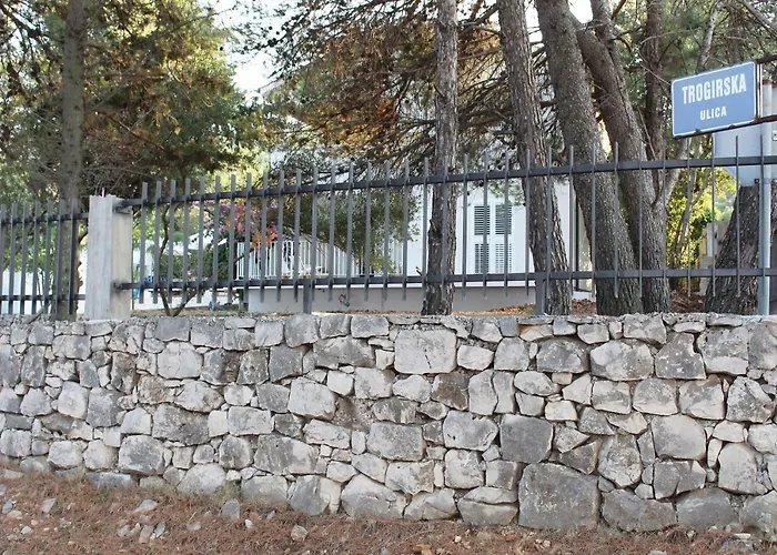 Villa Luxury Family Front - Sunday House