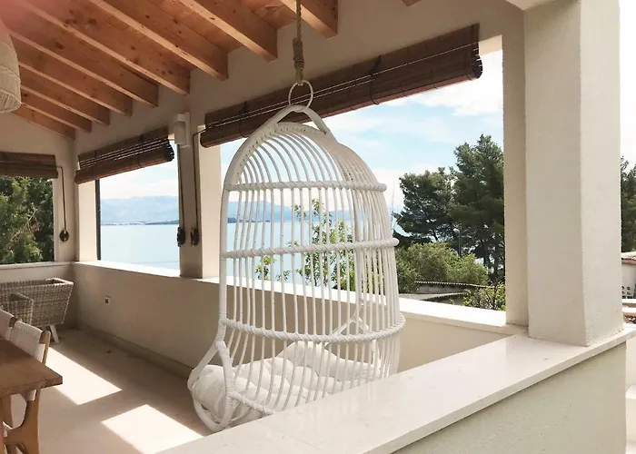 Villa Luxury Family Front - Sunday House Slatine