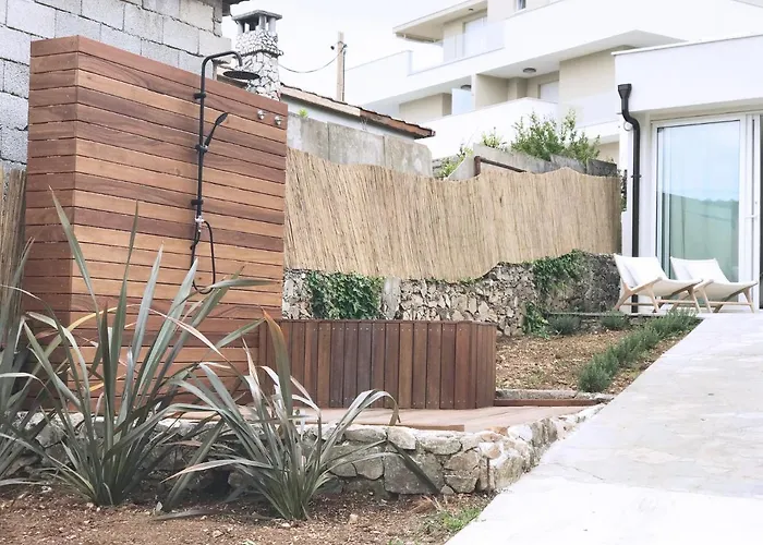 Villa Luxury Family Front - Sunday House Slatine