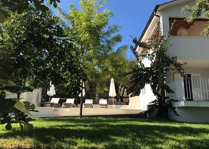 Luxury Family Front - Sunday House * Slatine